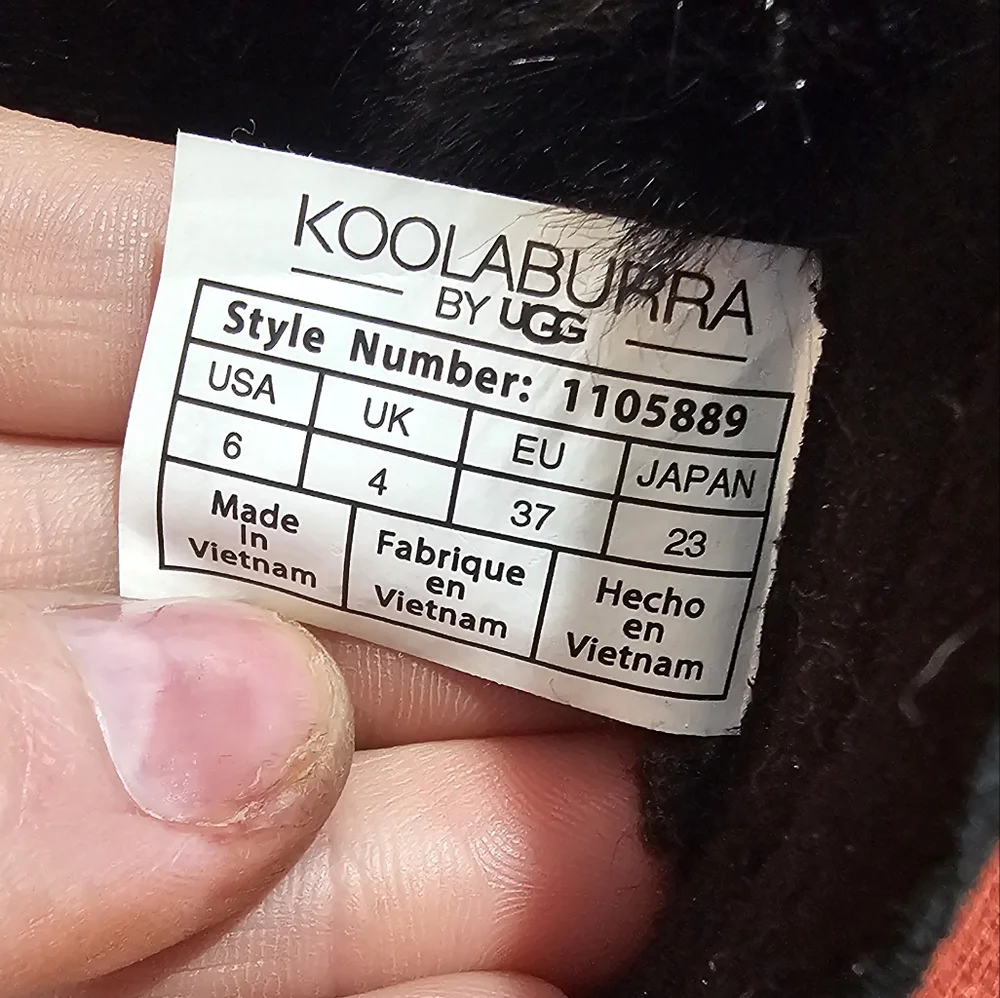 🥾UGG Winter Snow Boot: KOOLABURRA EUC Black Suede & Faux Fur Tynlee Size 6 ❄️